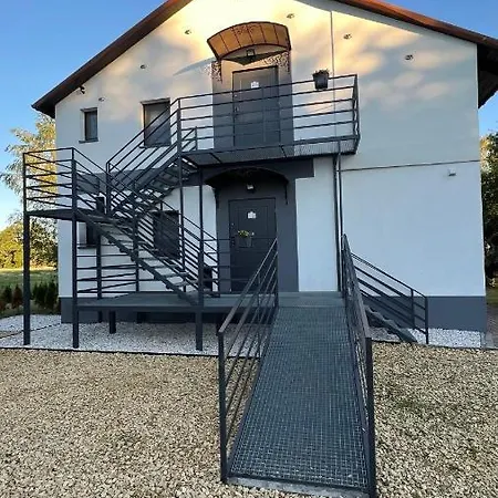 Hotel apartamentowy W Dolinie Stawow Zator By Housine Las (Oswiecim)